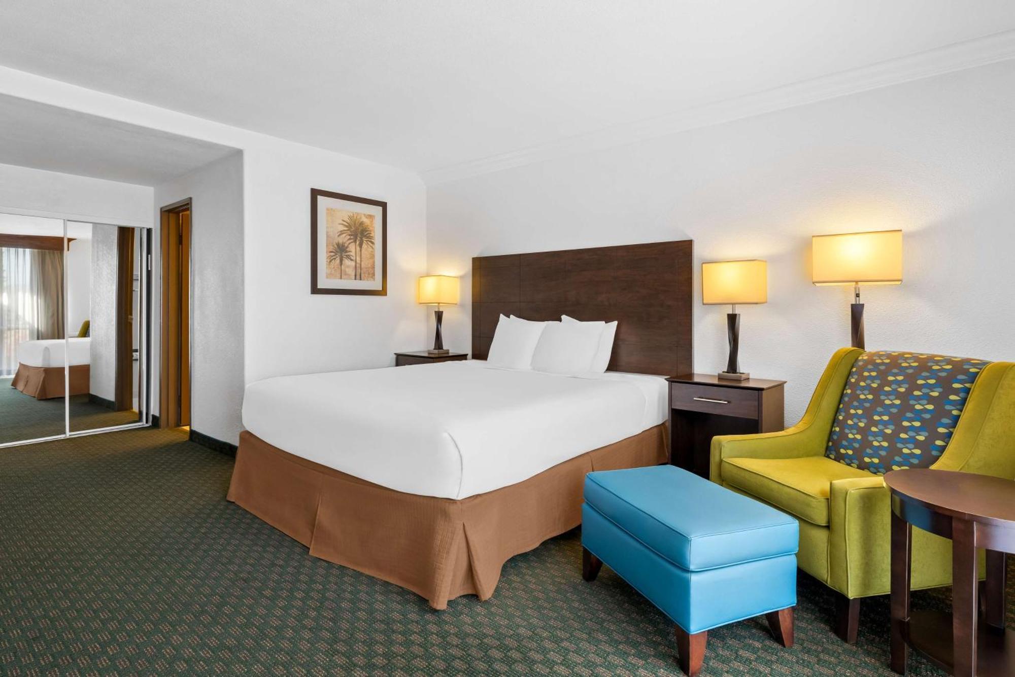 Best Western Date Tree Hotel Индиоу Екстериор снимка