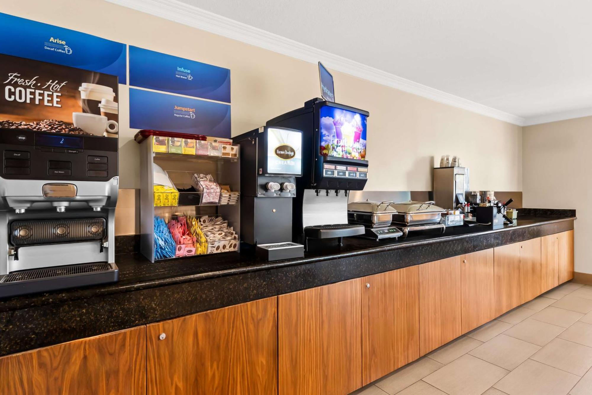 Best Western Date Tree Hotel Индиоу Екстериор снимка